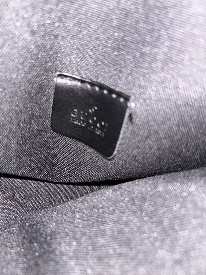 Casquette fendi + sacoche Gucci bandoulière - photo numéro 3