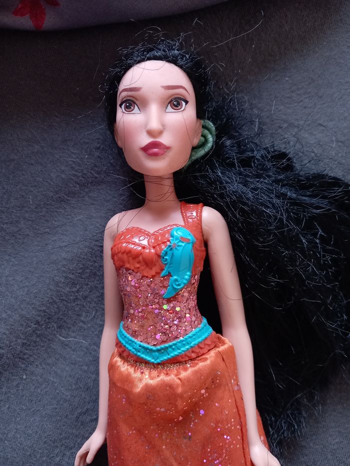 Pocahontas barbie