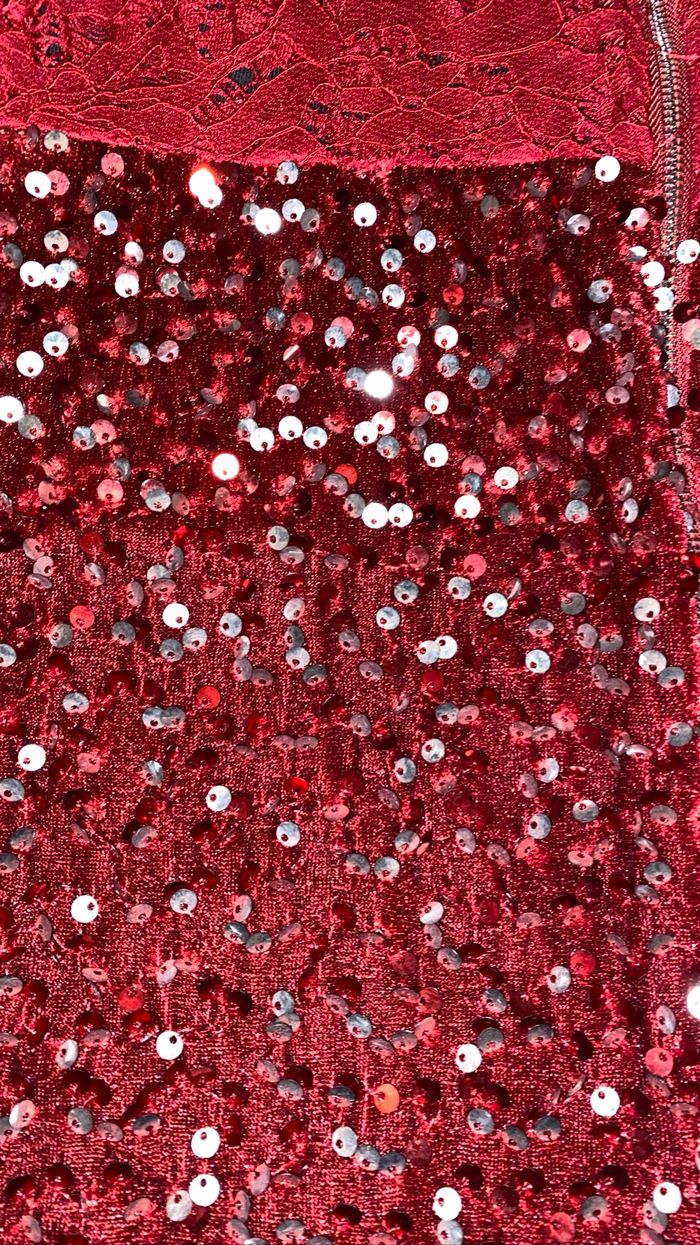 Robe rouge dentelle & sequins neuve – Taille S ✨ - photo numéro 6