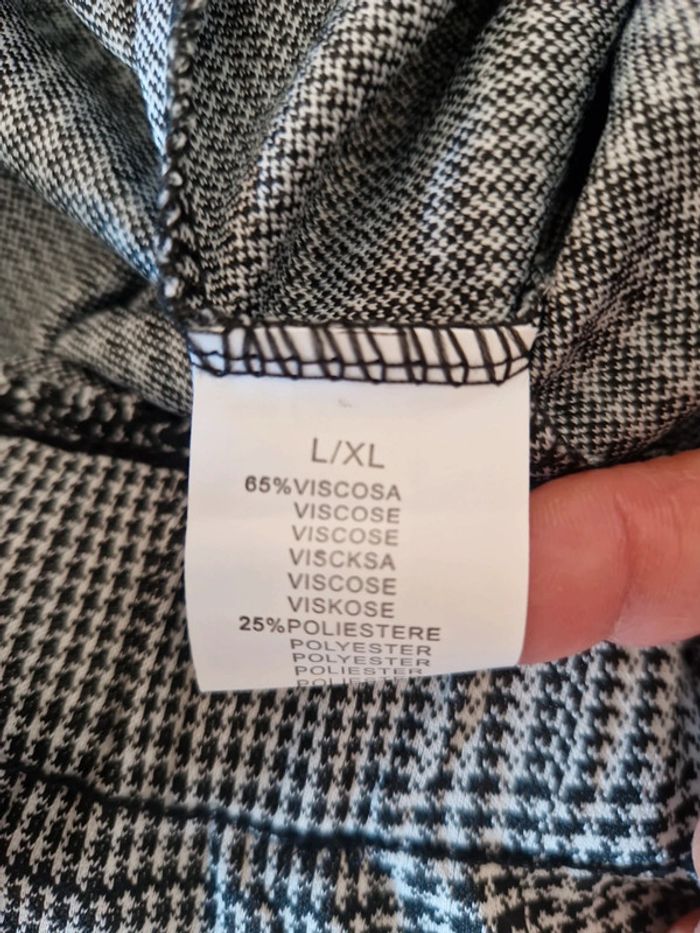 Pantalon neuf et pull. - photo numéro 5