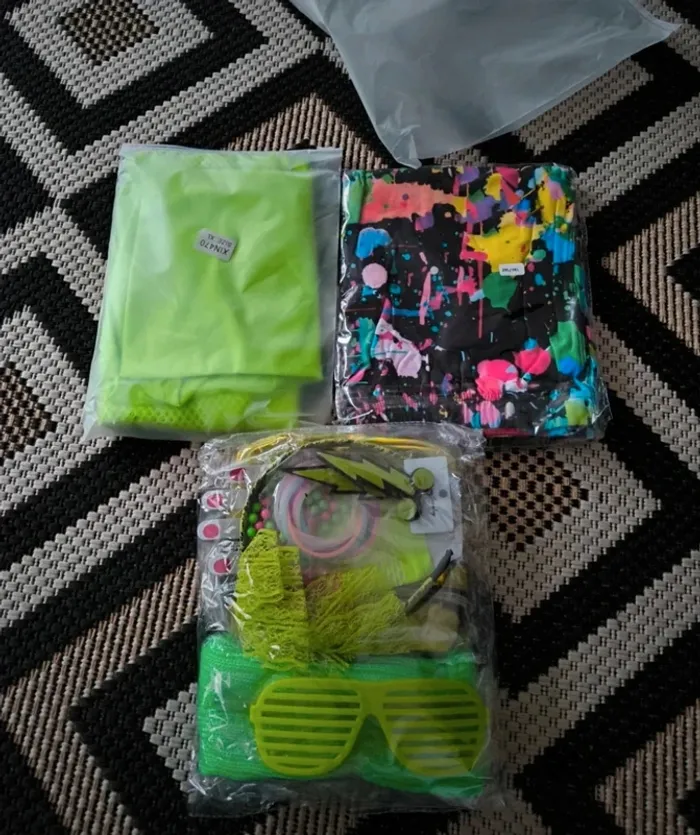 Déguisement année 80-90 taille xl neuf