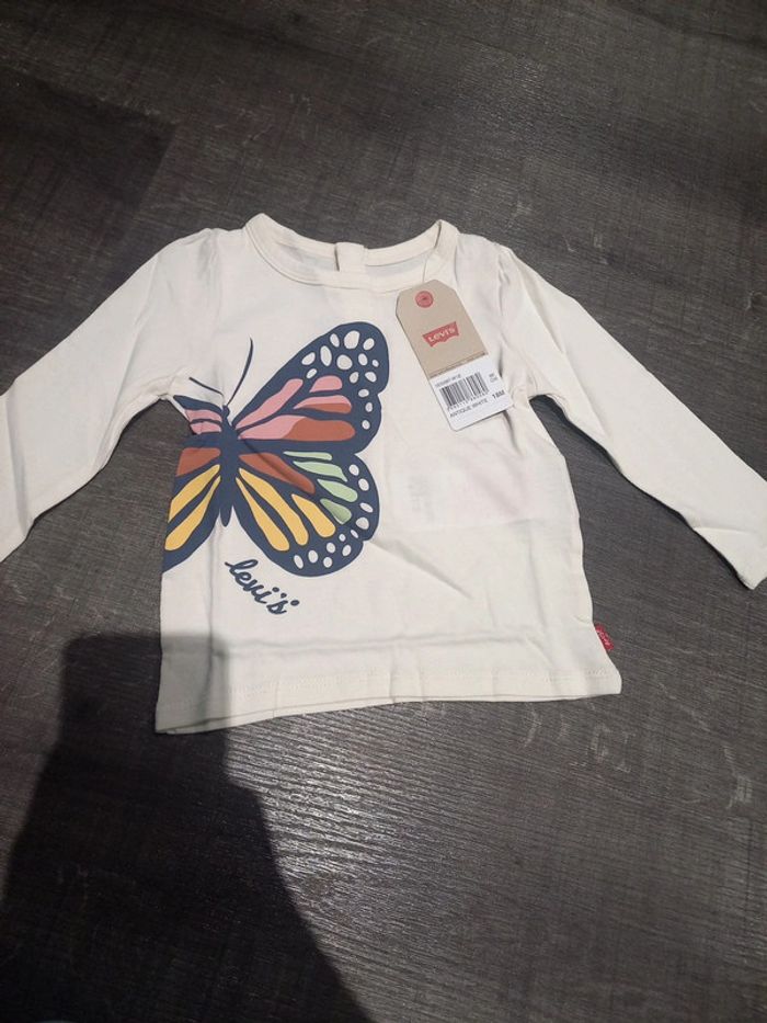 Neuf taille 18 mois marque Levi's