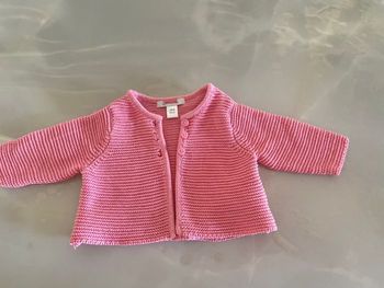 Gilet okaidi rose 1 mois