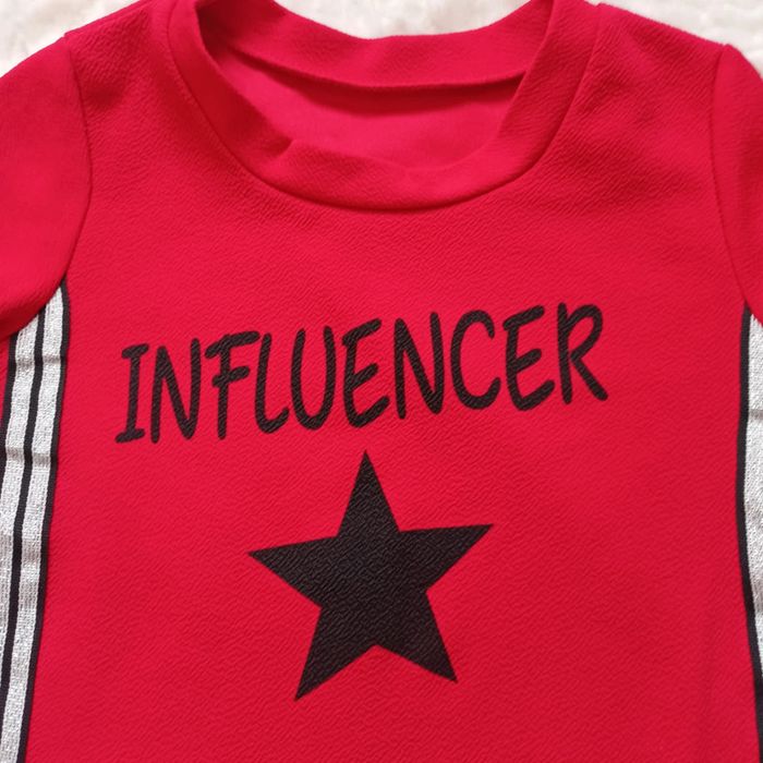 Robe rouge et paillettes "influencer" 10 ans - photo numéro 2