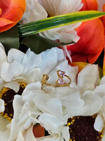 Bague avec coeur et nœud en pierre de quartz rose