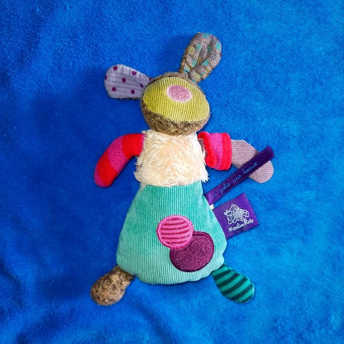 Petit peluche, doudou chien  le jolis pas beaux Moulin Roty 15 cm