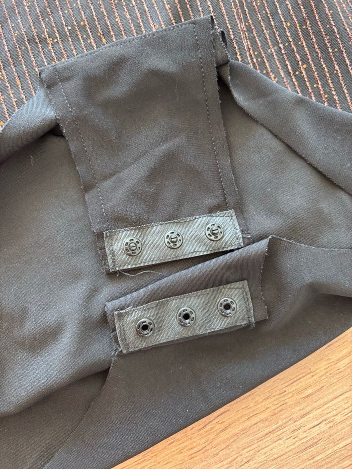 Body noir rayé orange paillettes Kiabi taille 34/36 - photo numéro 4