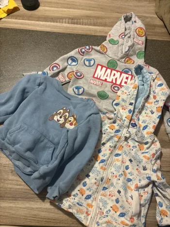 Lot veste pull 24 mois