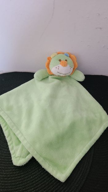 Doudou En Fleece Pour Bébé Lion - Vert