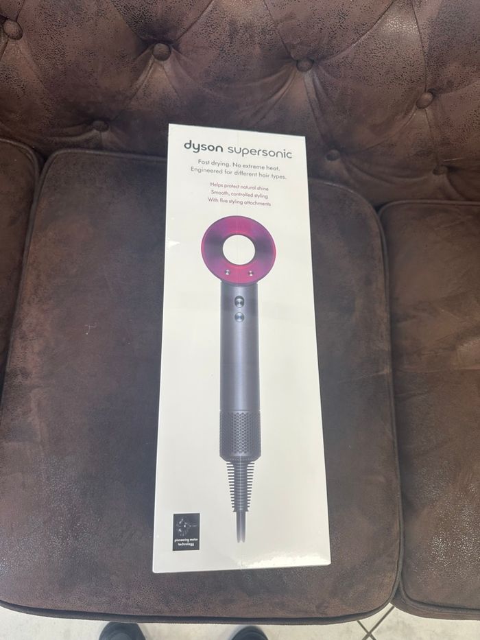 Dyson supersonic neuf sous blister - photo numéro 3