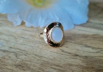 Grosse bague martelée vintage plaqué or 18k taille 50
