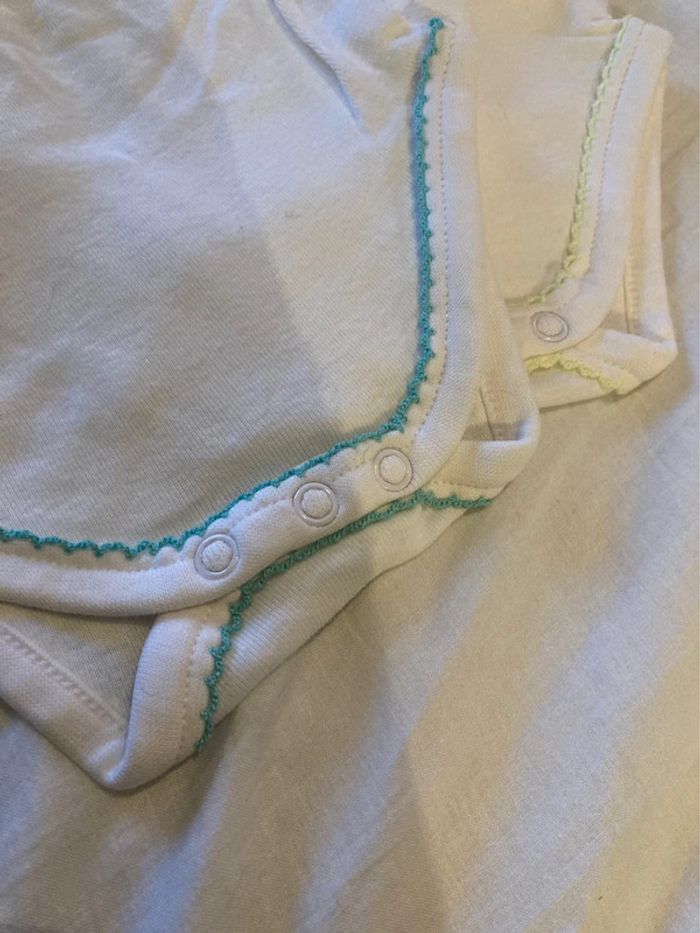 Lot de 3 bodies - photo numéro 3