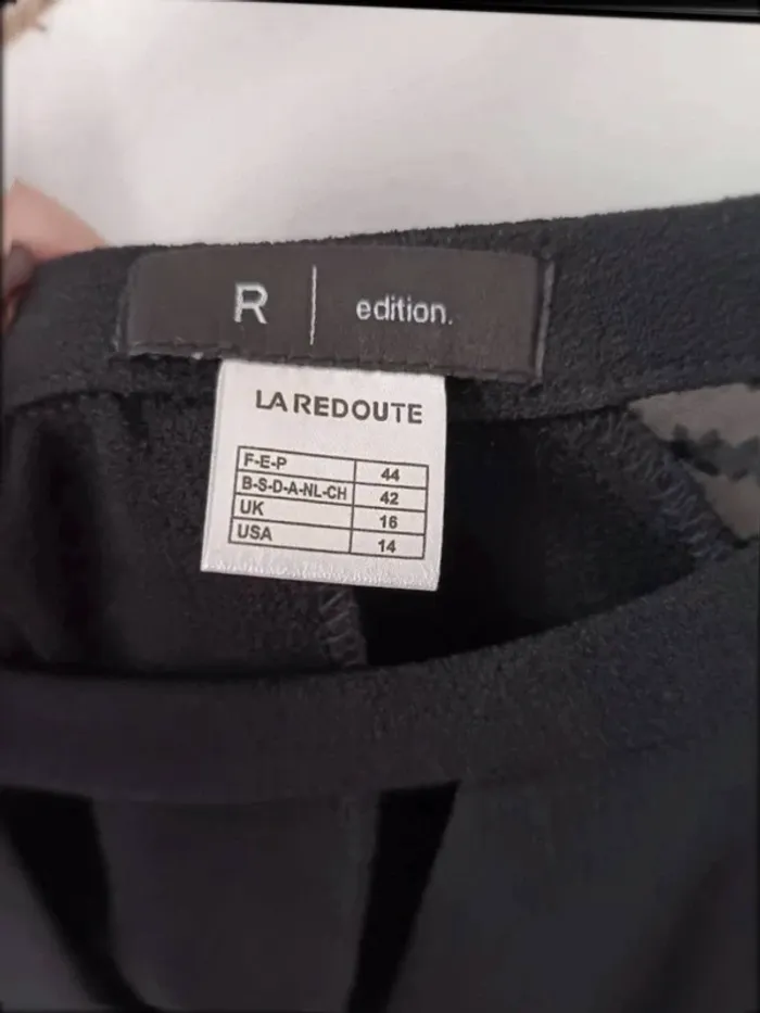 Robe  noire manches transparentes - photo numéro 3