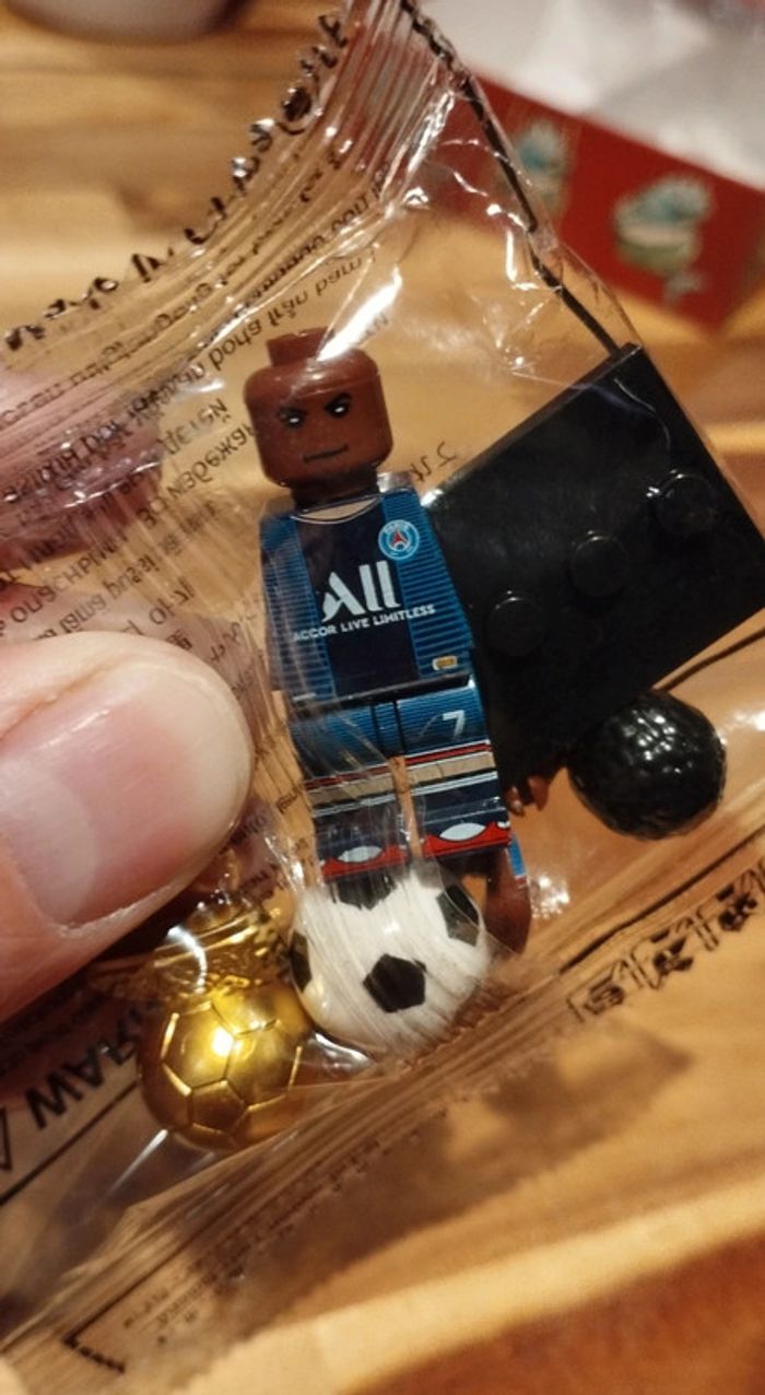 Personnage football Lego neuf Kylian m'bappé PSG Paris Saint-Germain