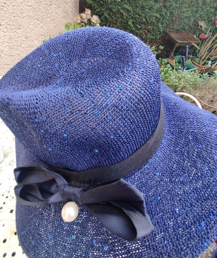 grand chapeau neuf bleu marine paillettes avec un ruban noeud perle nacré Tu - photo numéro 2