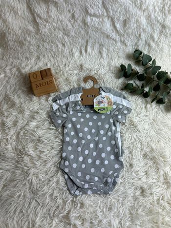 Lot de 3 bodies DIM taille 1 mois