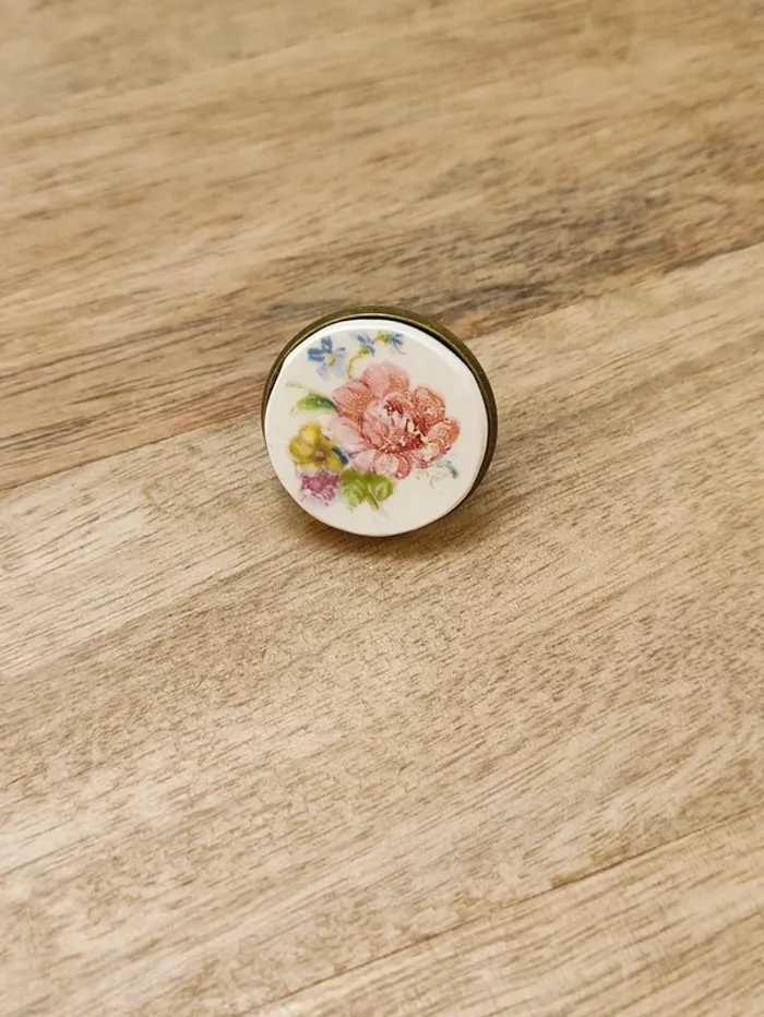 🌸 bague ajustable en porcelaine🍃 neuve