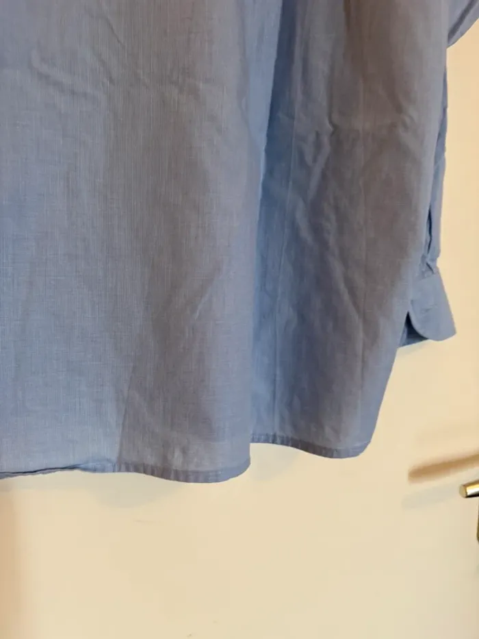 Chemise bleu vintage en bon état taille 46 armorial - photo numéro 8