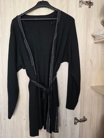 GILET FEMME NOIR STRASS AVEC CEINTURE TAILLE UNIQUE D'UN  34,/40 MARQUE MOOCCI