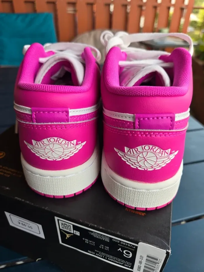 Nike air Jordan 1 low rose fuchsia neuves taille 38,5 - photo numéro 5