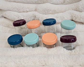 Lot de 8 pots en verre Babybols babymoov en très bon état.