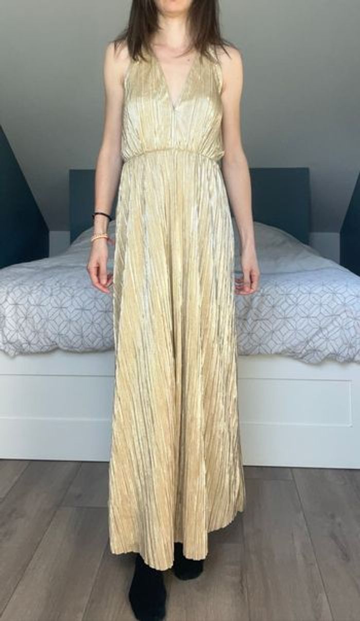 Robe dorée dos nu Naf naf
