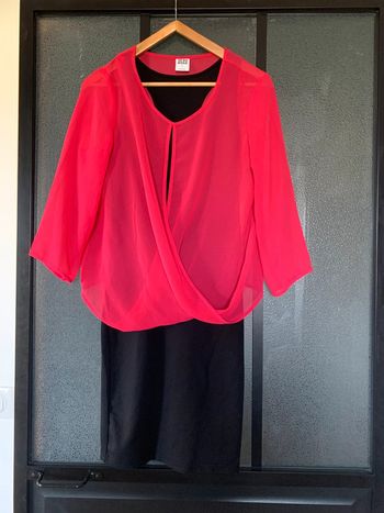 Robe noir et fushia