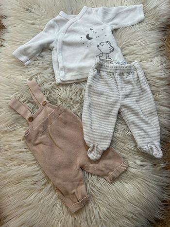 Bébé 👶🏻 Lot 2 ensembles mixtes taille 0/naissance