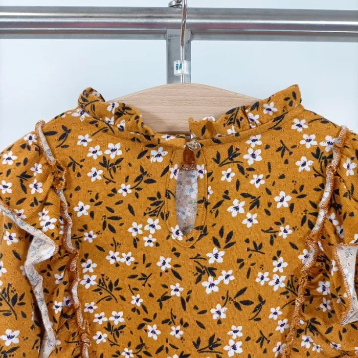 Robe ocre jaune moutarde, manches longues, volants sur le haut Cmt atelier A320 - photo numéro 7