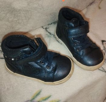 Chaussures bon état pat et ripaton taille 21
Scratch un peu fatigué