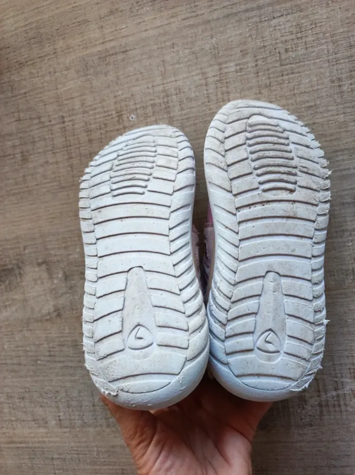 Baskets sans lacet taille 28 - photo numéro 4
