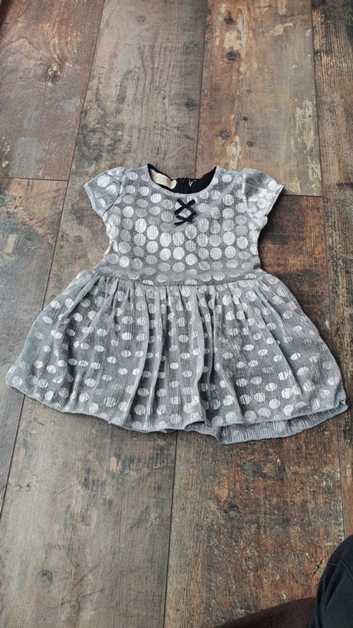Très belle robe mes petites chéries 6 mois 68 cm en très bon état 👌