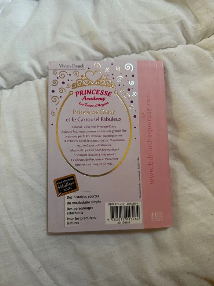 Lot 9 livres Princess Academy - photo numéro 3