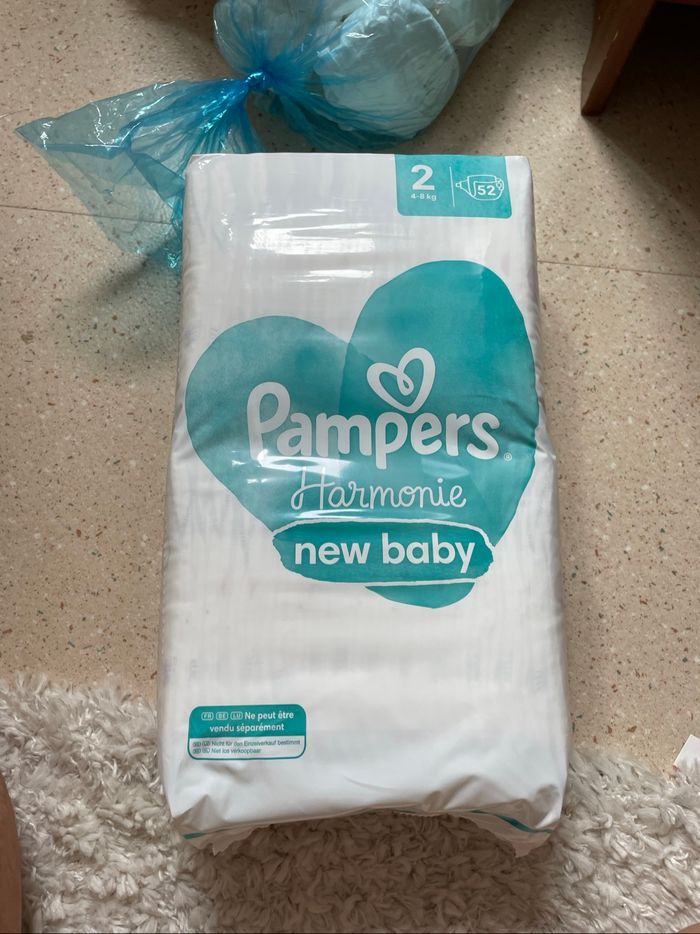 Couches Pampers