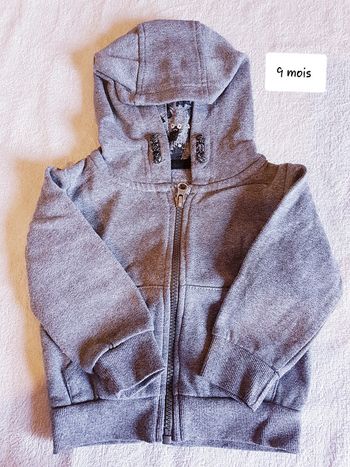 Sweat primark 9 mois