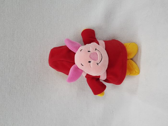 Peluche winnie avec sac à dos porcinet Disneyland - photo numéro 4