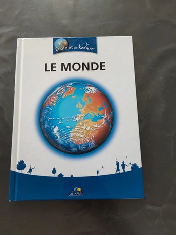 Livre le monde