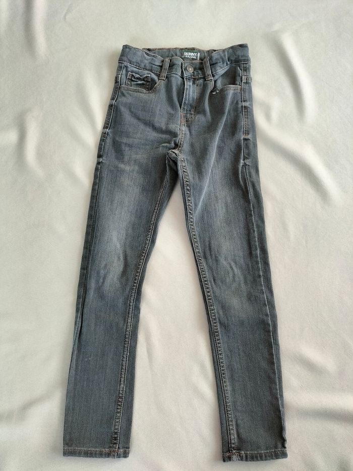 🤍 Jeans skinny gris - 9 ans - Kiabi 🤍
