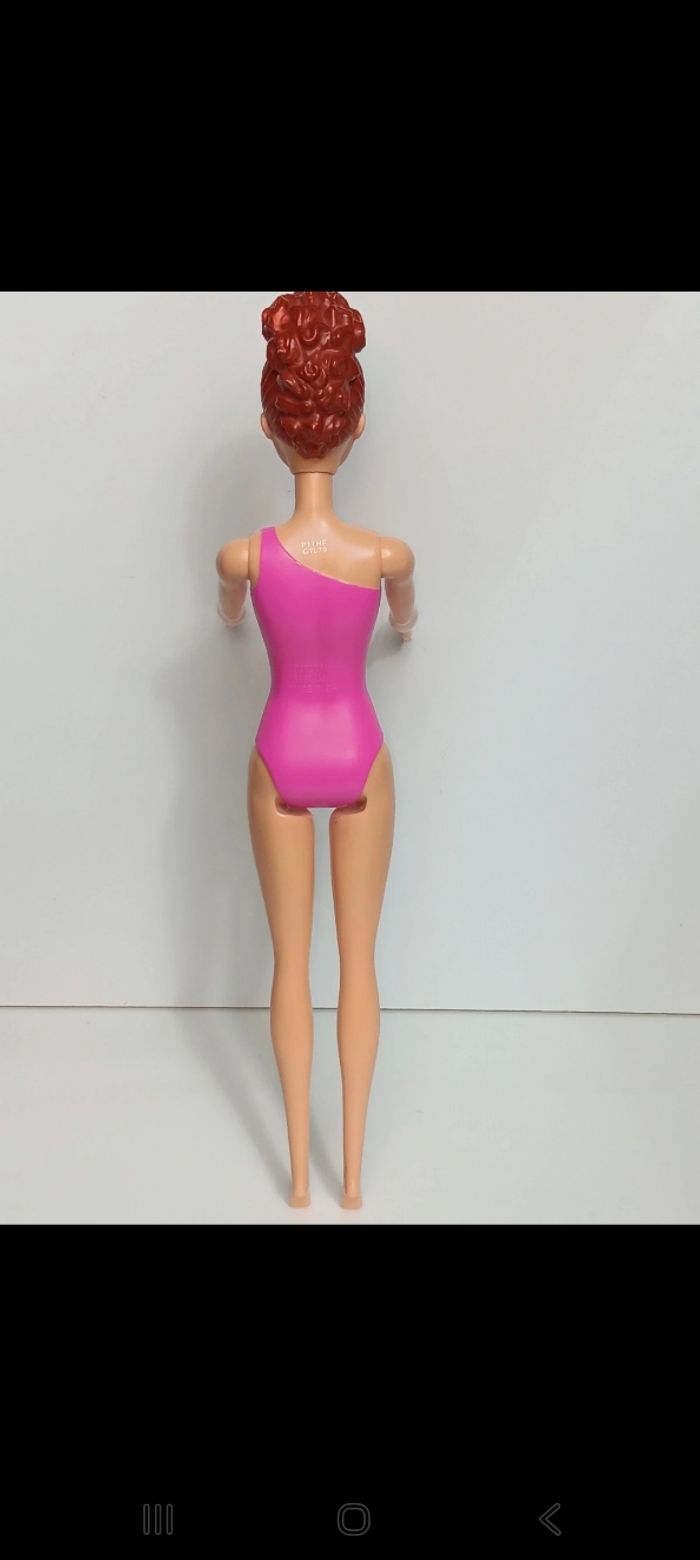 Poupée mattel barbie Color Reveal série été 7 rose gtl79
Poupée et ensemble compris - photo numéro 4