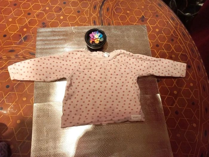 Haut fin à pois 9 mois - photo numéro 2