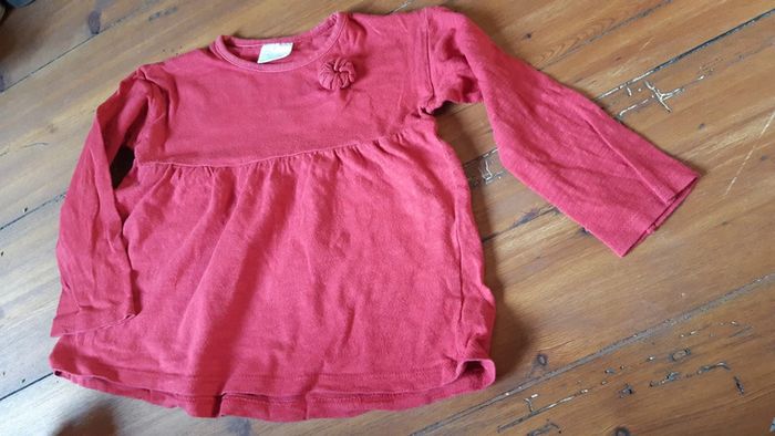 T-shirt zara rouge fleurs 2 3 ans