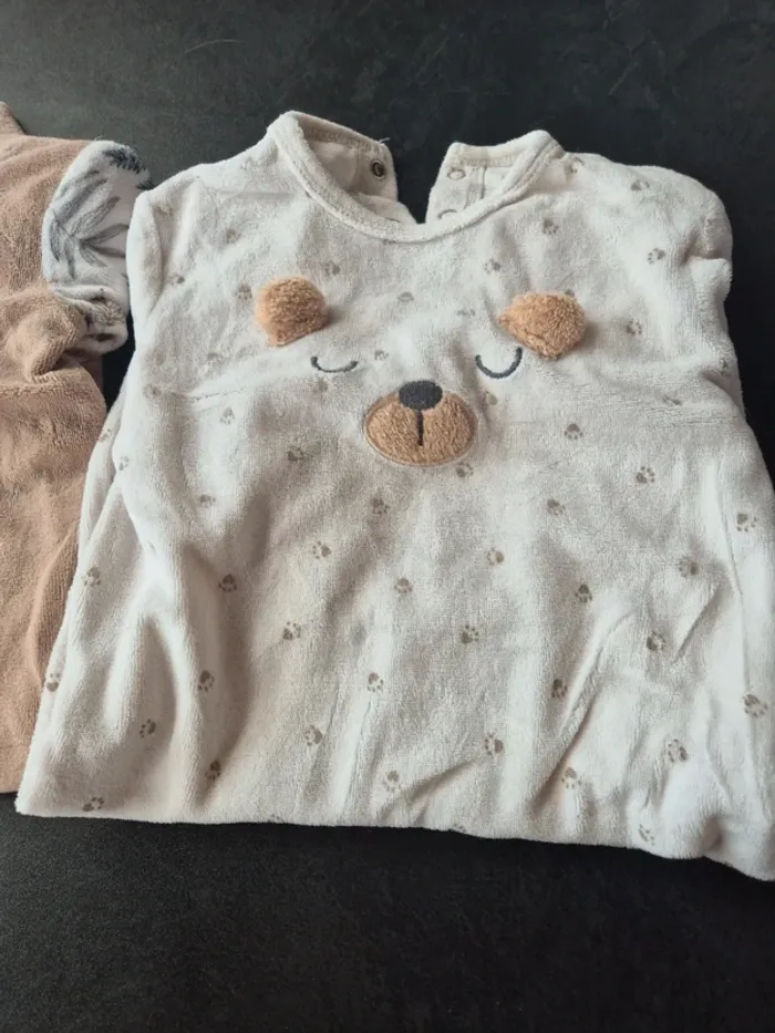 2 pyjama 12 mois - photo numéro 2