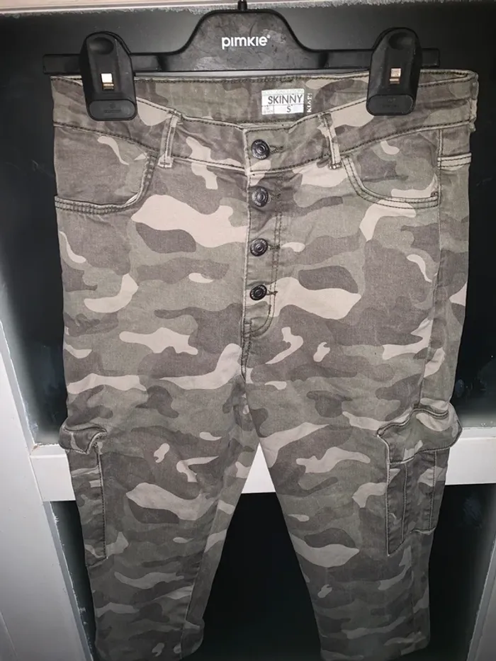 Pantalon skinny taille S camouflage boutons tendance - photo numéro 2