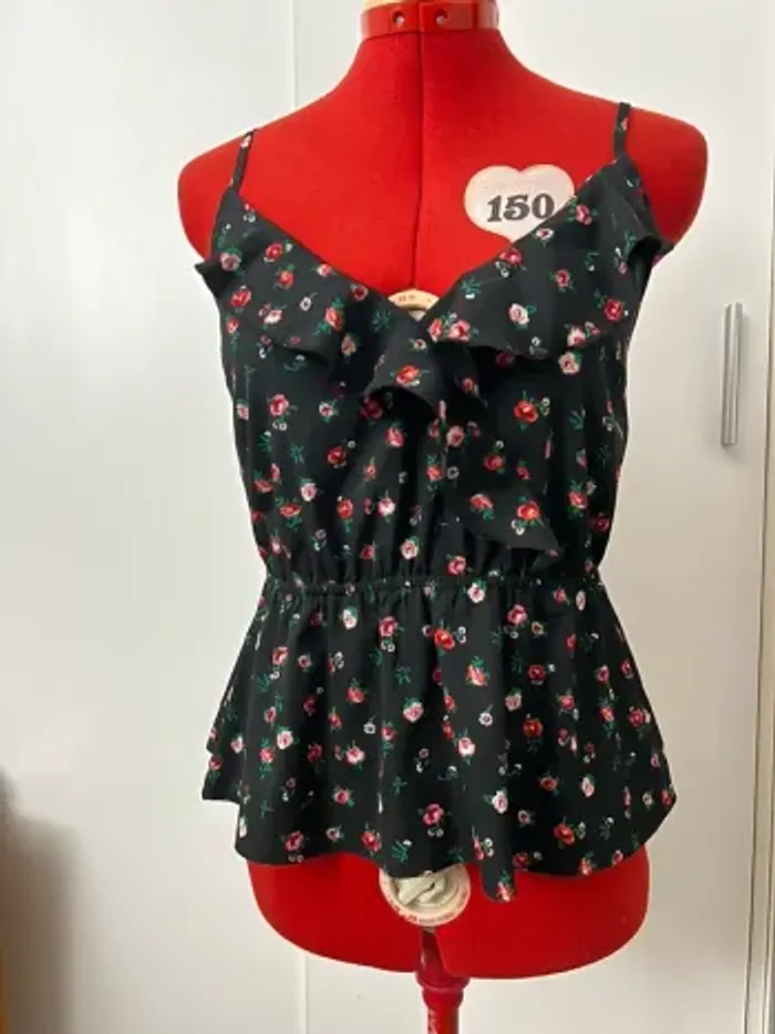 Top volants noir fleuri Jennyfer