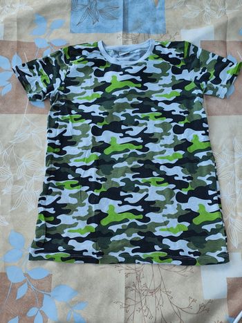 Tee shirt lc waikiki neuf 12 ans