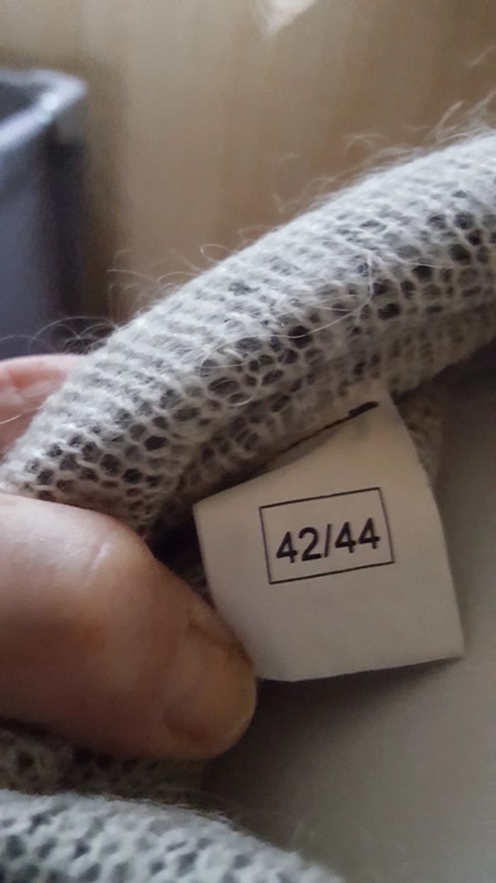 Pull col roulé .taille 42/44 - photo numéro 5