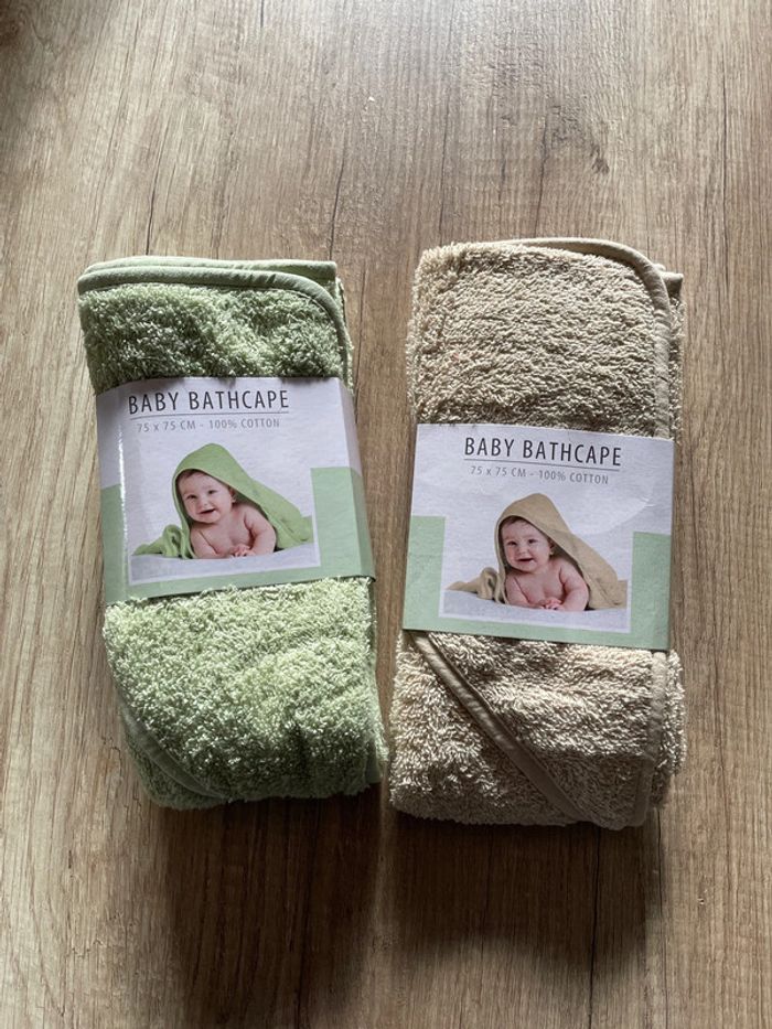 Lot de 2 capes de bain neuves