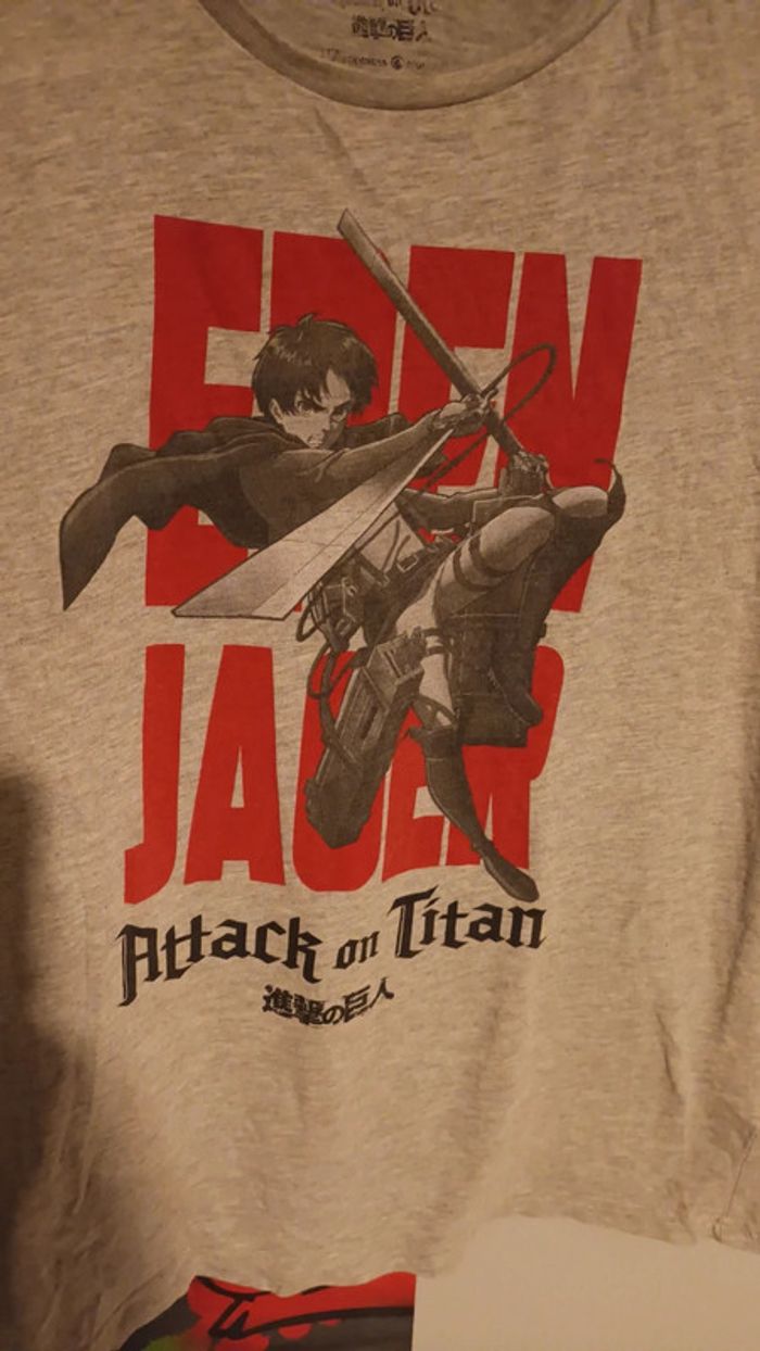 T-shirt attaque des titans - photo numéro 2