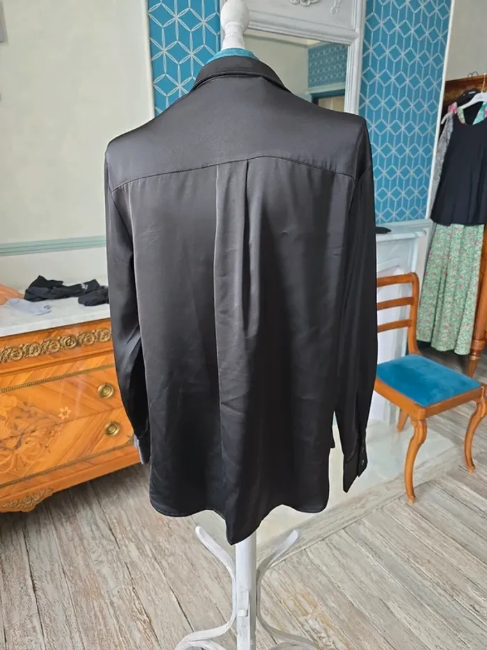 Chemisier noir satin brillant polyester viscose - photo numéro 2