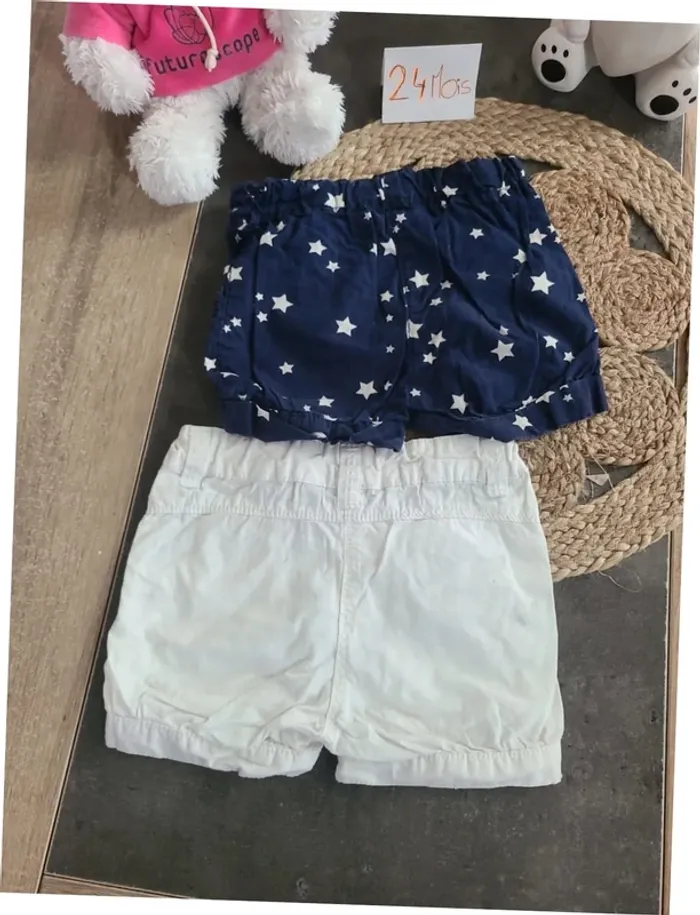 Lot shorts 2 ans - photo numéro 2